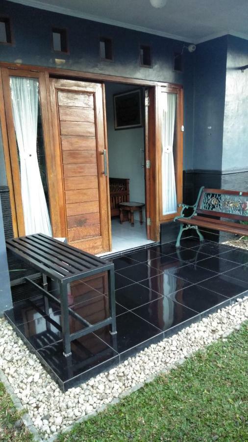 Endah Homestay Syariah Пурвокерто Экстерьер фото